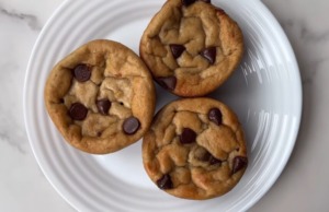 Jednoduchý recept na banánové muffiny s kousky čokolády!