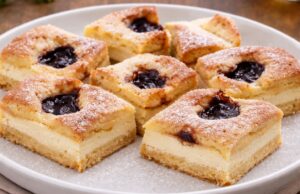 „Prosedlá“ buchta s tvarohem a povidly: Nadýchaná mřížka plná chutí