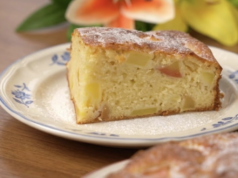 Jednoduchý recept na vynikající jablečný koláč, který krásně provoní váš domov!