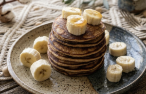 Inspirace na zdravou snídani – Vyzkoušejte tyto banánové lívanečky!