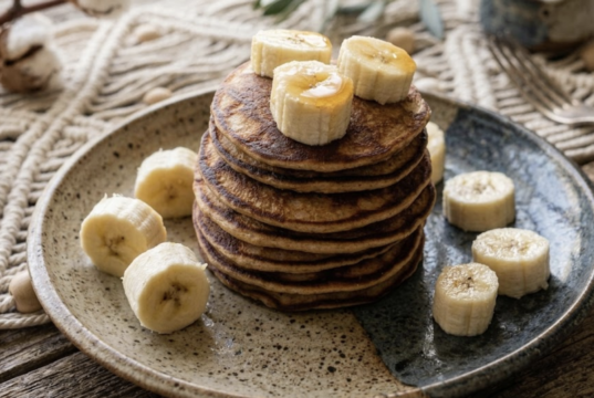 Inspirace na zdravou snídani – Vyzkoušejte tyto banánové lívanečky!
