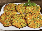 Připravte si tyto vynikající cuketové placičky, které chutnají prostě skvěle!