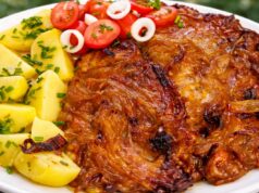 Luxusní vepřové plátky zapečené na cibuli: Šťavnatý oběd, který si každý zamiluje