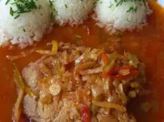 Cikánské vepřové žebírko s rýží: Poctivá klasika s lečem