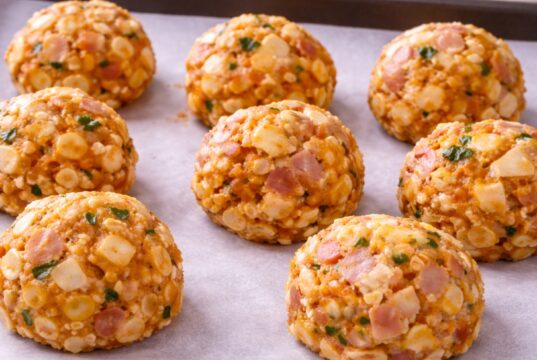 Domácí hermelínové kuličky se slaninou: Křupavá delikatesa, která se rozplývá na jazyku