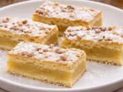 Jablečná buchta s pudinkem: Extra šťavnatý recept s ořechovou krustou!