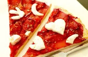 Křehký jahodový koláč s tvarohem: Jednoduchý recept, který se vždy povede!