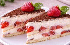 Nepečený jahodový dort s mascarpone: Osvěžující bomba bez zapínání trouby!