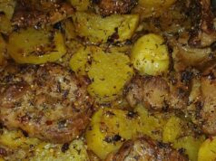 Pomalá krkovice na bramborách: Šťavnatý oběd z jednoho pekáčku