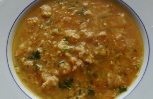 Rychlá krupicová polévka se zeleninou: Poctivý recept, který zahřeje i zasytí