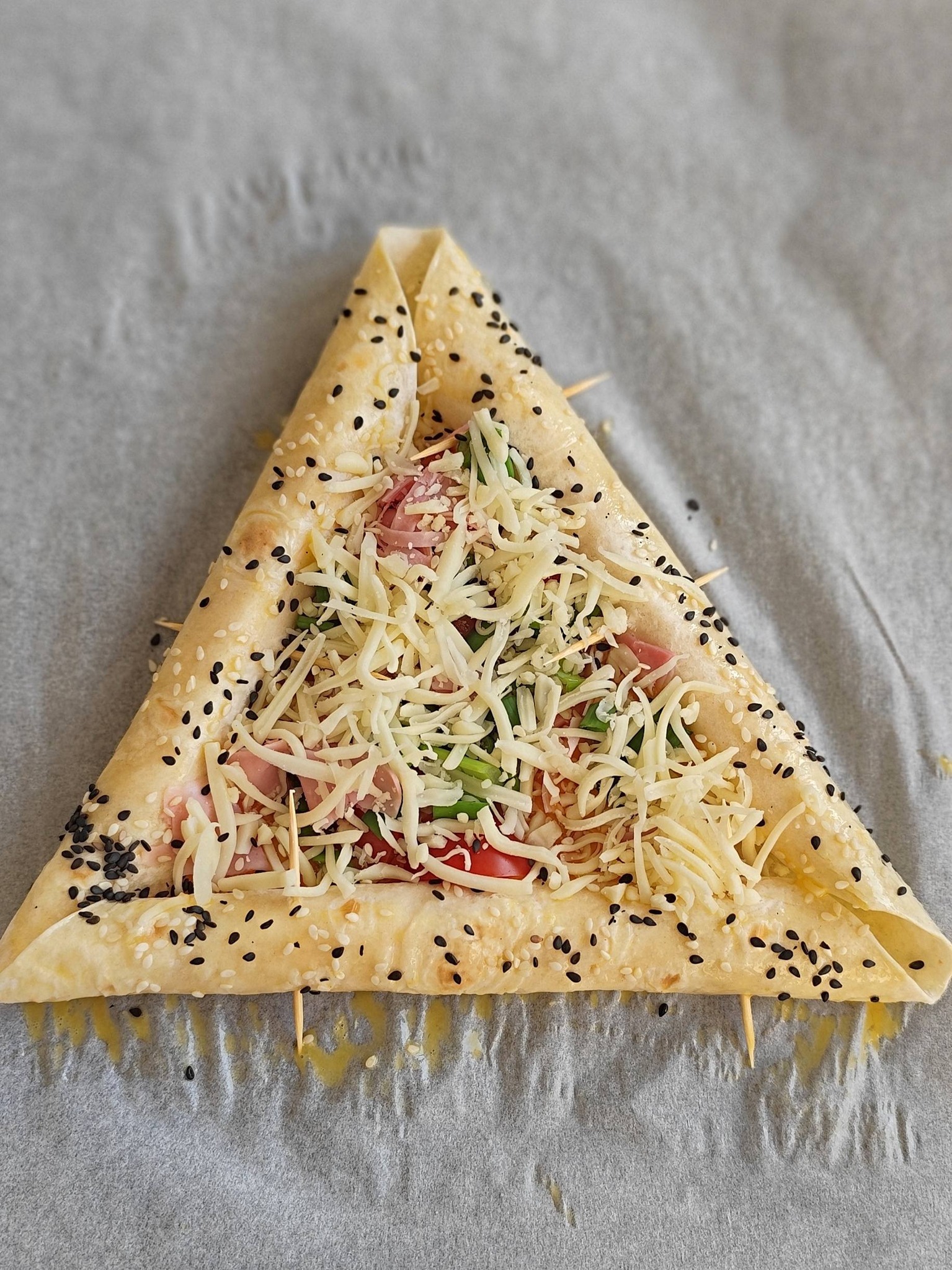 sýrová tortilla s tekutým žloutkem