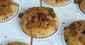 Lotuskové muffiny s tekutým středem: Karamelové potěšení, kterému neodoláte
