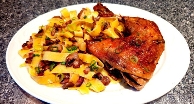 mamincino-kure-s-jatry-a-zampiony-vonavy-recept-ktery-zvetsi-kazdou-porci-480