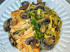 Lepší než z italské restaurace: Fettuccine s krémovými žampiony a kuřecím masem, které zůstane dokonale šťavnaté