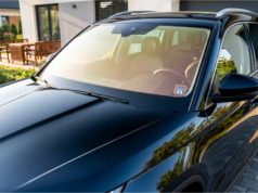 Půjčila jsem švagrovi na víkend naše auto. Vrátil ho s prázdnou nádrží, odřeným nárazníkem a dělal, že o ničem neví