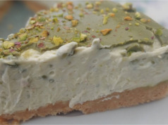 Bleskový nepečený pistáciový dort s mascarpone: Luxusní letní dezert bez zapínání trouby
