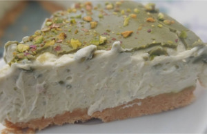 Bleskový nepečený pistáciový dort s mascarpone: Luxusní letní dezert bez zapínání trouby