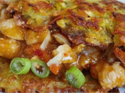 Na křupavý bramborák jsem přidala kuřecí směs se zeleninou a sladkou chilli omáčkou