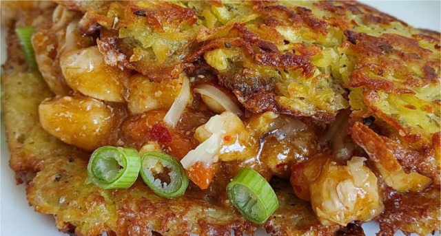 bramborak-s-kureci-masovou-smesi-zeleninou-a-sladkou-chilli-omackou-534
