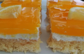 Citronové vitacitové řezy se smetanovým krémem a svěží polevou