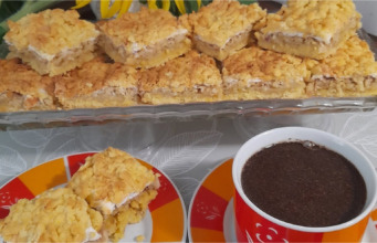 Hraběnčiny řezy ke kávičce: Strouhané těsto navrchu místo válení