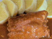 Záhorácký závitek z kotlety: Cibule co maso a omáčka, která se zahustí sama